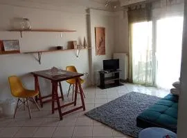 Φωτεινό κοντά στον σταθμό ΚΤΕΛ Θεσσαλονίκης