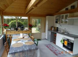 Gîte du Grand Cèdre，位于Doue的酒店