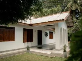 Woradi Solitude Bungalow