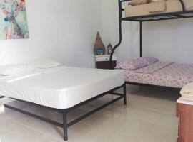 Tortuga Hostal，位于Pedregal的旅馆