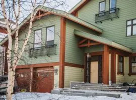 The Niven Lake Retreat
