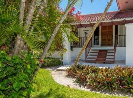 Beach, 70ft Dock, Entire Home, VACA-23-16，位于马拉松的酒店