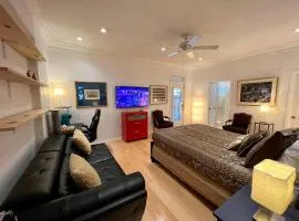 The Signature Orange Grove Suite