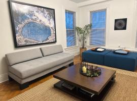 Beautiful 2BR apt in Beach community, Close to Train and hwys! ONLY 1 hr to NYC!，位于诺沃克的酒店
