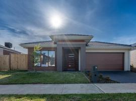 Modern 5bedrooms Clyde home，位于Clyde的酒店