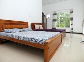 Lovely 2 Bedroom Apartment (With Bathroom& Kitchen)，位于阿努拉德普勒的酒店