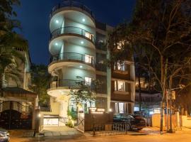 Sanctum Suites Indiranagar Bangalore，位于班加罗尔Indiranagar的酒店