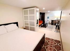 St Paul - Lower Level Apartment. Near downtown & Allianz stadium.，位于圣保罗的公寓