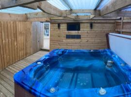 Winnie Cottage - Hot Tub, Games Room, Sauna, Large Garden，位于Stocksfield的度假屋