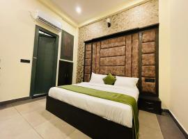 Hotel Silverkey by Urban Stay，位于阿格拉Taj Ganj的酒店