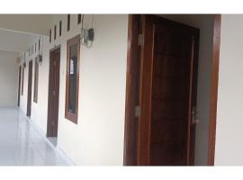 SPOT ON 93524 Bagas Homestay，位于Lembuak的酒店