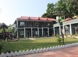 Dooars Nature Cent Resort，位于Chālsa的酒店