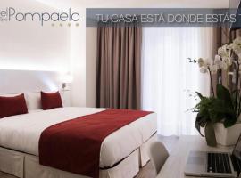 Hotel Pompaelo Plaza del Ayuntamiento & Spa，位于潘普洛纳的豪华型酒店