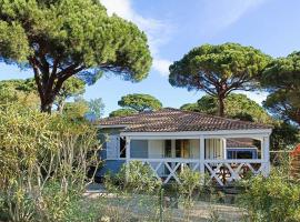 GASPRO16 - Golfe de Saint-Tropez - Chalet californien climatisé，位于加桑的酒店