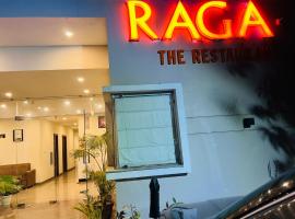 Raga Resort, Har Ki Pauri Road Haridwar，位于哈里瓦的酒店