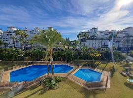 Luxury Apartment in Playas del Duque , Puerto Banus by Holidays & Home，位于马贝拉的豪华酒店