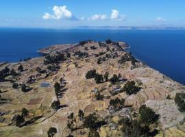 INKA LAKE Taquile Lodge，位于Huillanopampa的酒店