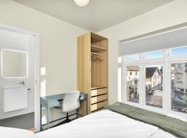 Central Guest House - Bedroom with en suite Bathroom，位于斯塔万格的住宿加早餐旅馆