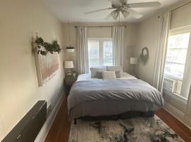 Beautiful Private Room With King Size Bed in Downtown Orlando，位于奥兰多的民宿
