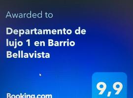 Departamento de lujo 1 en Barrio Bellavista，位于圣地亚哥巴奎达地铁站附近的酒店