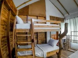 LAMIACEAE WOOD CABIN