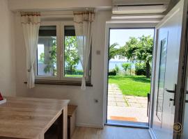 Apartment with SeaView and Garden for 6，位于波尔托罗的酒店