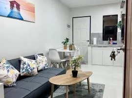 Modern Cozy Apartment 2 - Netflix & Free Parking
