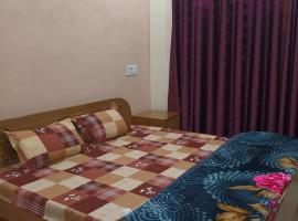 Anant Paying Guest house，位于Ayodhya的酒店