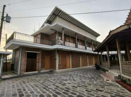 Nez's Guesthouse Syariah，位于婆罗浮屠的酒店