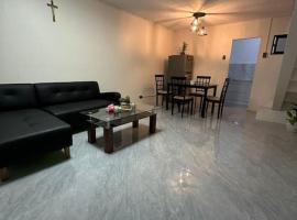 Bale Jervis - 2br townhouse near Clark，位于安吉利斯的酒店