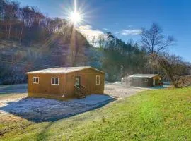 Peaceful Beattyville Cabin Near Red River Gorge!