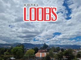 hotel loob's，位于Los Baños del Inca的酒店