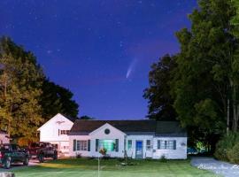 The Cottage in East Poultney，位于Poultney的酒店