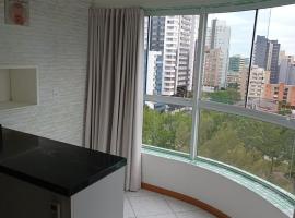 APARTAMENTO SOLAR DA PRAÇA, Aconchegante e Climatizado，位于托雷斯的公寓