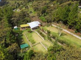 Lucmabamba Lodge，位于圣特雷莎的宠物友好酒店