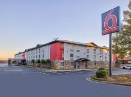 Studio 6 Little Rock AR South，位于小石城的酒店