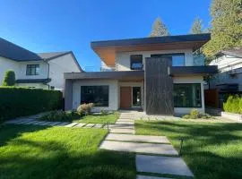 Grand Boulevard Basement Suite