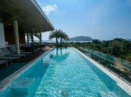 Luxury Resort Rawai，位于拉威海滩的酒店