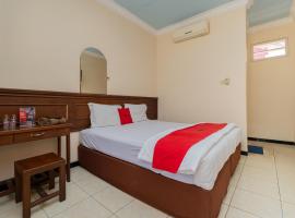 RedDoorz near Bojonegoro Train Station，位于Bojonegoro的酒店