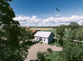 Åkerbo gård charmigt renoverad flygel，位于克里斯蒂娜港的乡村别墅