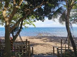 Beachfront Glamping Dome Dauin Bamboo Style