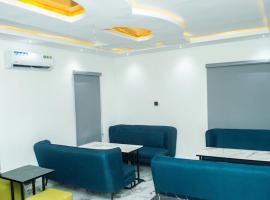 Ravella Hotel & Suites，位于Otta的酒店