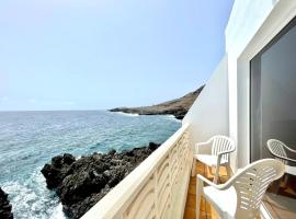 Apartamento en Tamaduste con maravillosa vistas al mar，位于塔马达斯特的酒店