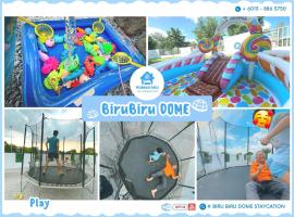 Legoland Hotel Theme Rooms Private Land-Biru Dome Villa，位于振林山的酒店