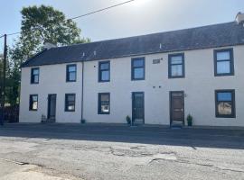 Welltrees Apartments 14 Dailly Road Maybole，位于Maybole的酒店