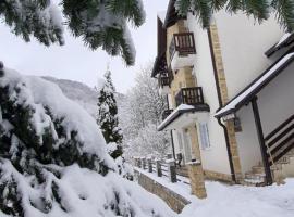 Anikaapartmani, Brzeće，位于布尔泽策的酒店