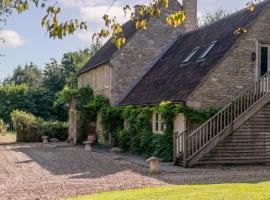 Great Ashley Farm Bed and Breakfast & Shepherds Huts，位于埃文河畔布拉德福的旅馆