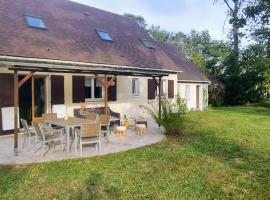 La maison du Diplo : Forêt, sentiers et grimpe，位于Le Vaudoué的酒店