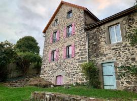 Maison de charme au coeur du Sancy en Auvergne，位于索里耶的酒店