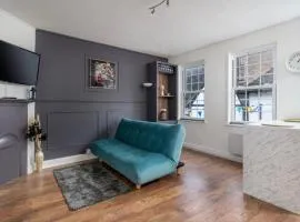 Stylish apartment in the heart of Kingston town centre